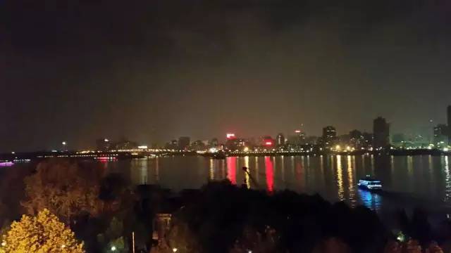 游辩中国之三十 三城记（中）